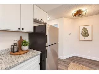 Photo #5: 9850124 Listing