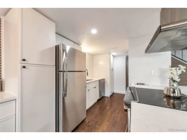 MLS: 9851563 Condo For Sale