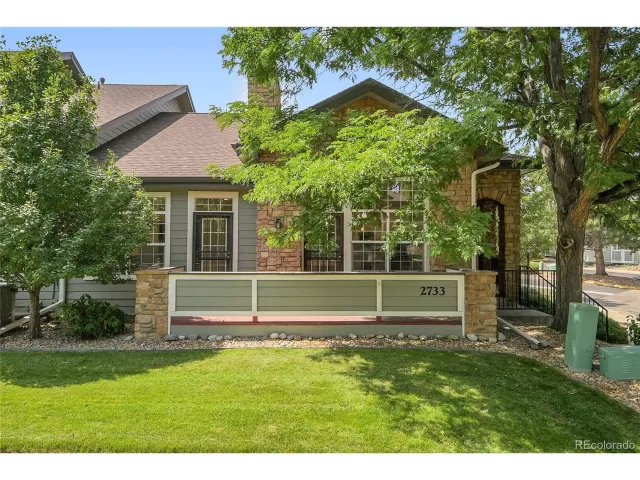 MLS: 9851716 Condo For Sale