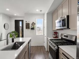 Photo #5: 9852110 Listing 