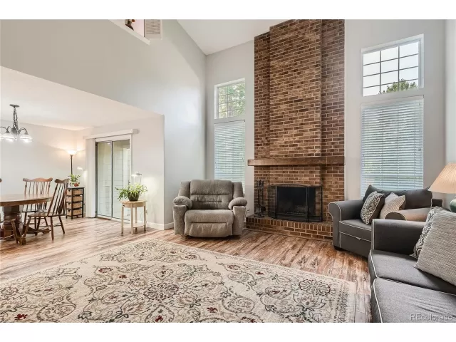 MLS: 9854793 Condo For Sale