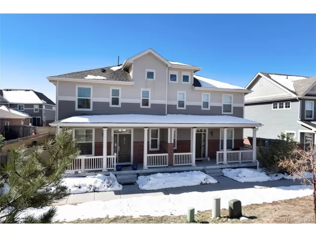 MLS: 9855080 Condo For Sale