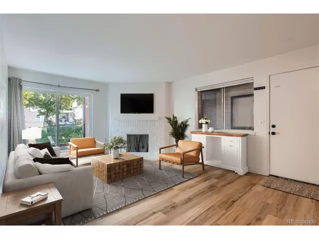 MLS: 9855443 Condo For Sale