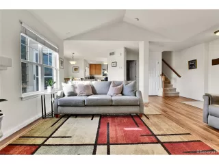 Photo #4: 9856568 Listing