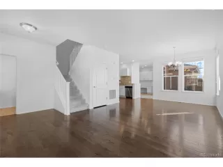 Photo #3: 9856894 Listing