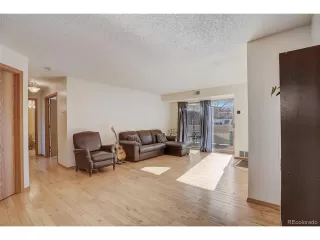 Photo #6: 9858244 Listing 