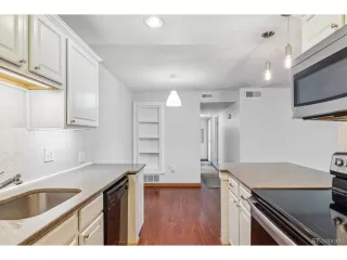 Photo #6: 9859373 Listing