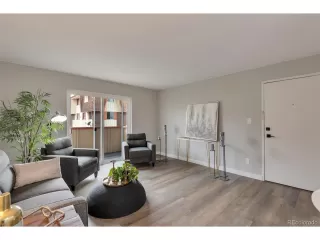 Photo #2: 9860963 Listing 