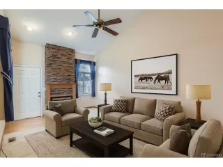 Photo #3: 9861944 Listing