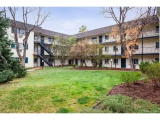 Photo #2: 9862541 Listing