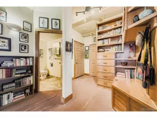 Photo #4: 9862806 Listing