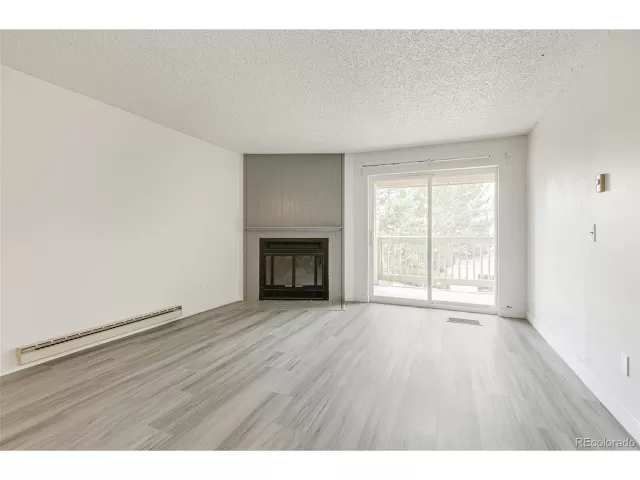 MLS: 9862926 Condo For Sale