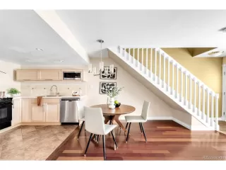 Photo #4: 9864411 Listing