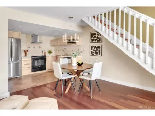 Photo #5: 9864411 Listing