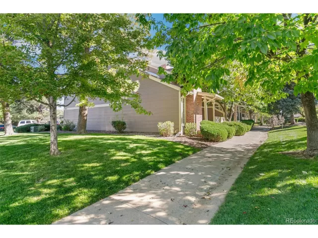 MLS: 9865155 Condo For Sale