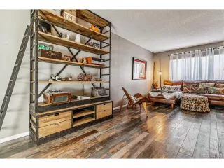 Photo #5: 9866539 Listing 