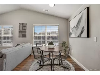 Photo #4: 9866839 Listing 