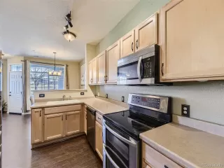 Photo #2: 9867245 Listing 