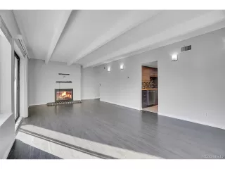 Photo #6: 9869920 Listing