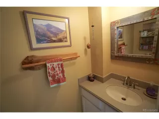 Photo #6: 9869991 Listing