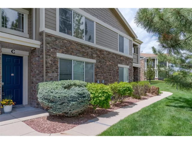 MLS: 9871388 Condo For Sale