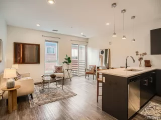 Photo #3: 9871747 Listing