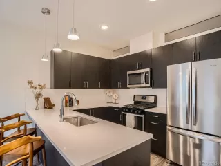 Photo #4: 9871747 Listing