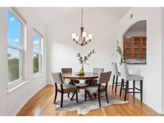 Photo #6: 9874658 Listing