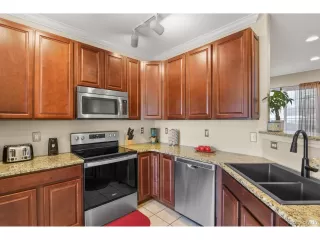 Photo #4: 9874971 Listing