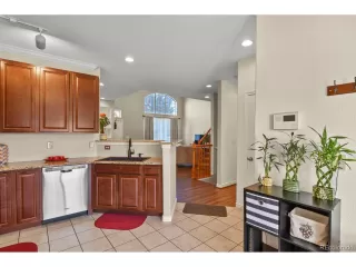 Photo #5: 9874971 Listing