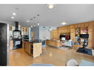 Photo #2: 9877307 Listing