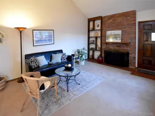 Photo #4: 9877411 Listing