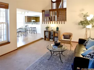 Photo #5: 9877411 Listing