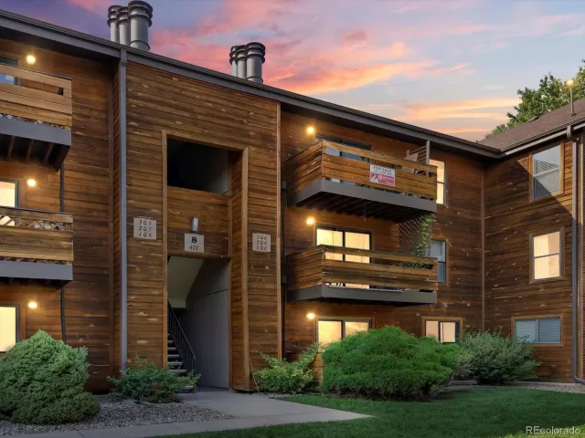 MLS: 9879466 Condo For Sale