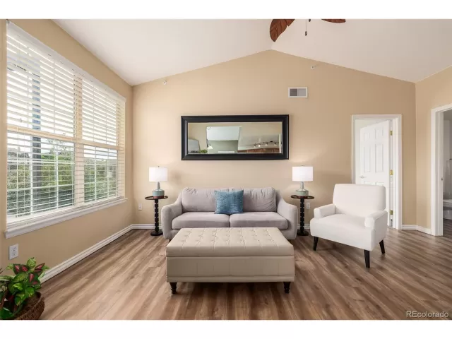 MLS: 9883507 Condo For Sale