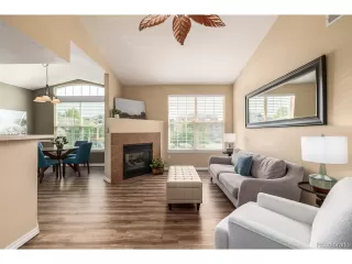 Photo #2: 9883507 Listing 