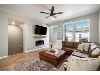 Photo #5: 9884618 Listing