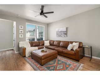 Photo #6: 9884618 Listing