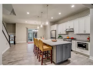 Photo #3: 9884646 Listing 