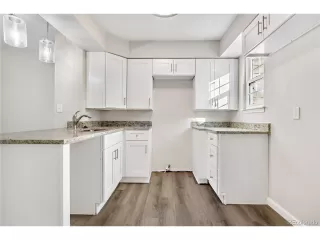 Photo #5: 9885067 Listing 