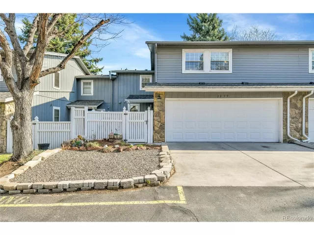 MLS: 9885610 Condo For Sale