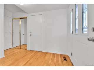 Photo #4: 9885610 Listing 