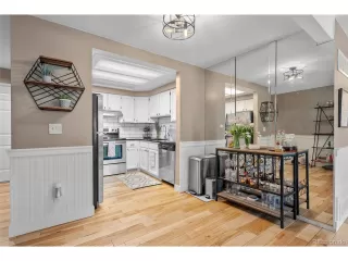 Photo #6: 9886551 Listing 