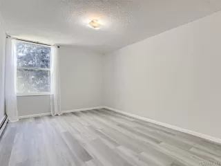 Photo #6: 9889077 Listing