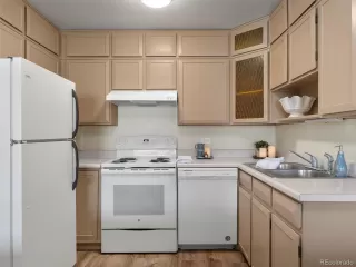 Photo #5: 9890344 Listing