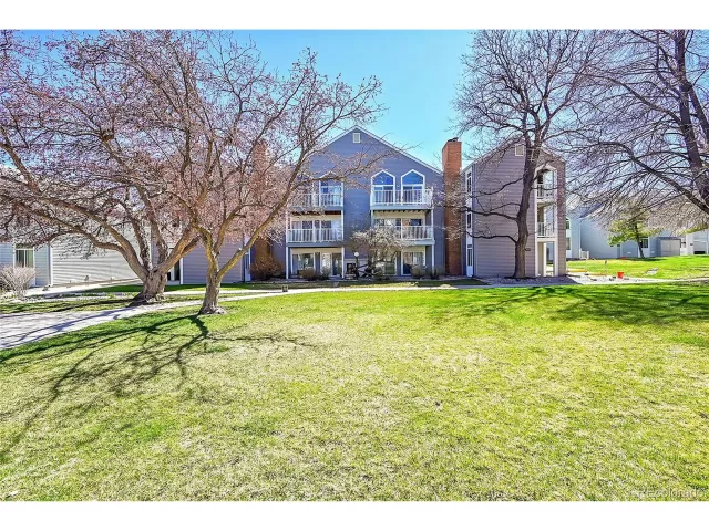 MLS: 9890402 Condo For Sale