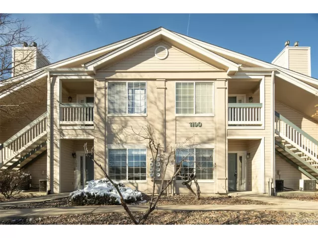 MLS: 9891008 Condo For Sale