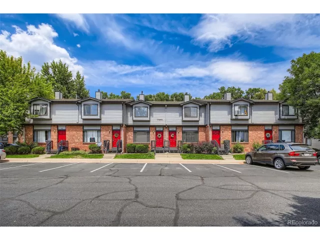 MLS: 9892071 Condo For Sale