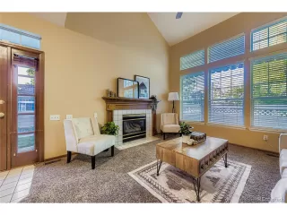 Photo #6: 9892306 Listing