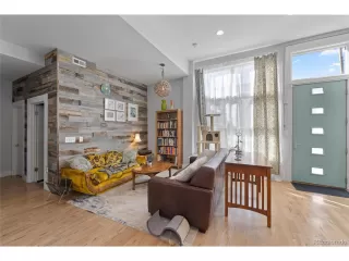 Photo #2: 9893453 Listing 